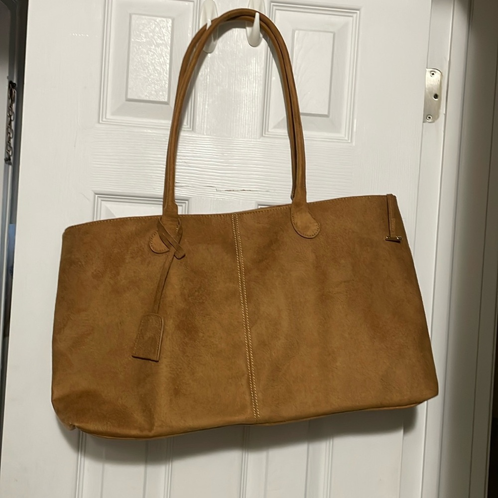 New tote size GM